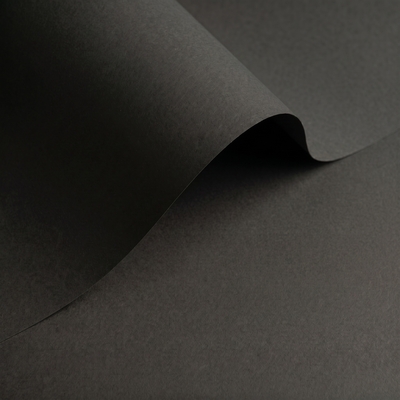 gekleurd papier Olin Colours Black 240g 700x1000mm oningeriemd op palletten FSC®