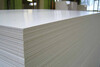 Displayline Print – Halfmat Triplexkarton voor Dubbelzijdige Displays